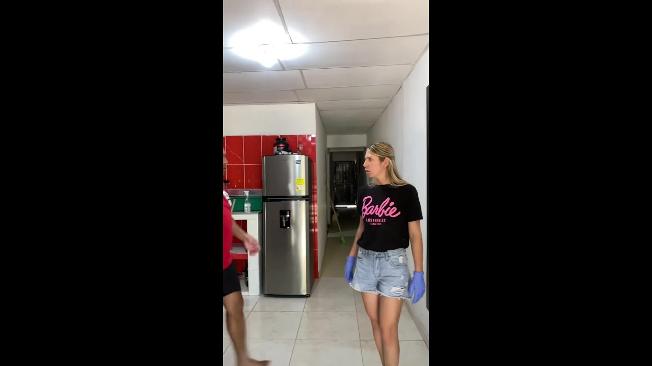 Oriana le está haciendo bruj3r1a a elcharro