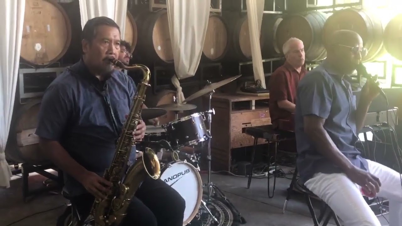 King Louie & Sean Holmes w/ Renato Caranto and Micah Hummel: "WHAT'D I SAY"