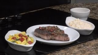 Mi Gente chefs up some ribeye steak