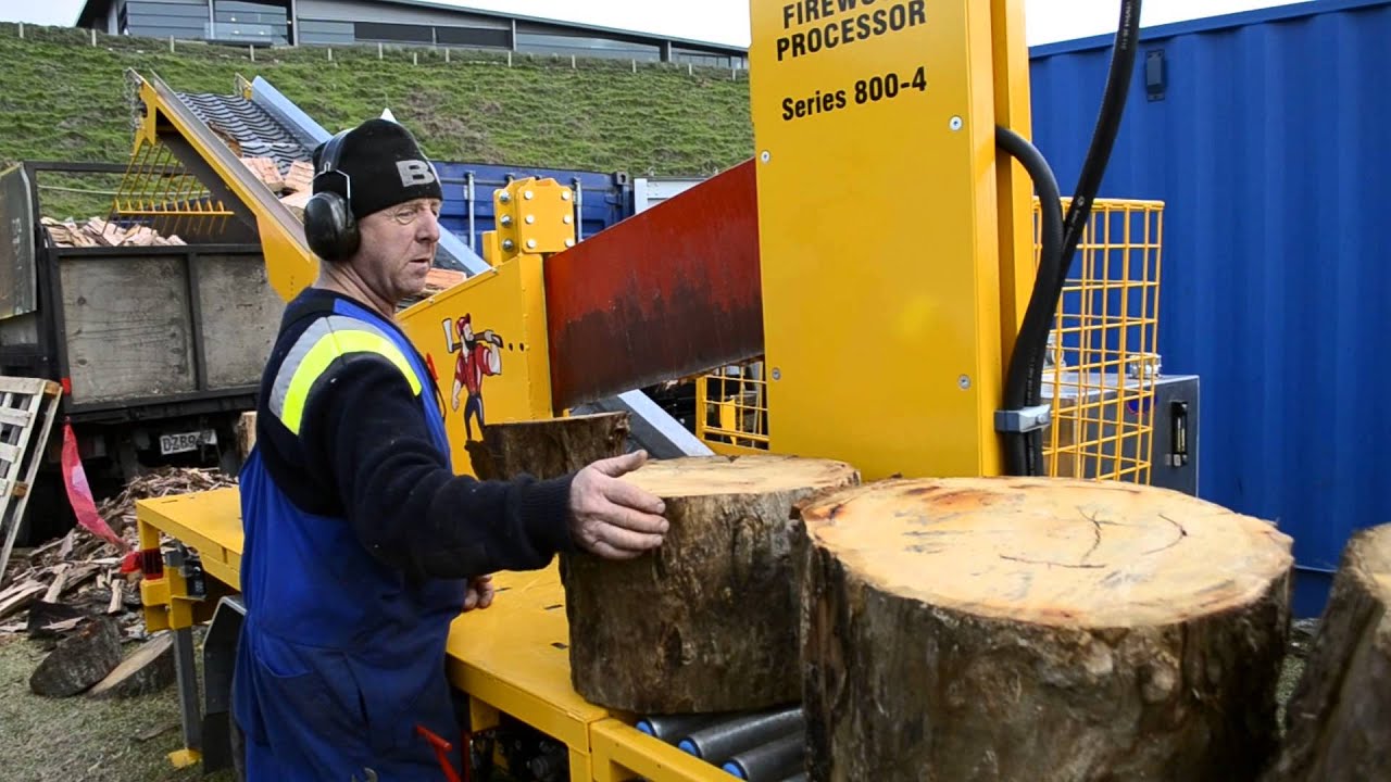 Firewood processor in NZ Kissan Mela 2015 - YouTube
