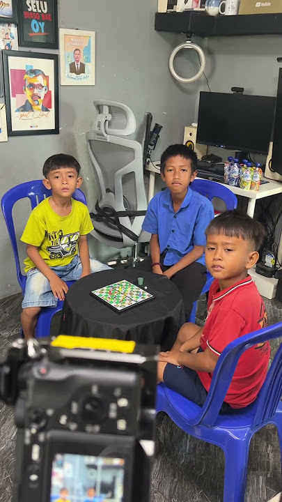 Playing snakes and ladders #selontokfish #funnyvideo #comedy #laughingoutloud #funny #funny #come...