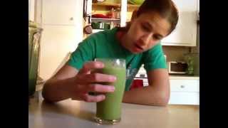 Celery Banana GREEN Smoothie Recipe