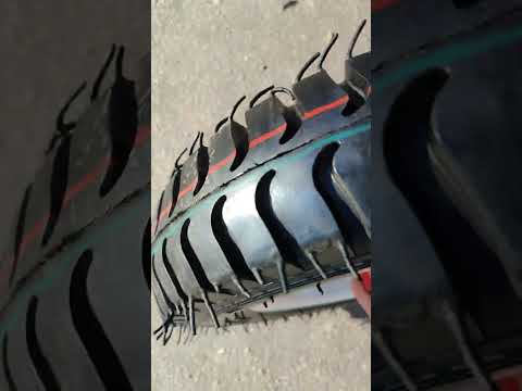 Колесо для тачки 4.00-10/303 пневматичне посилене під вісь 17мм, видео 1