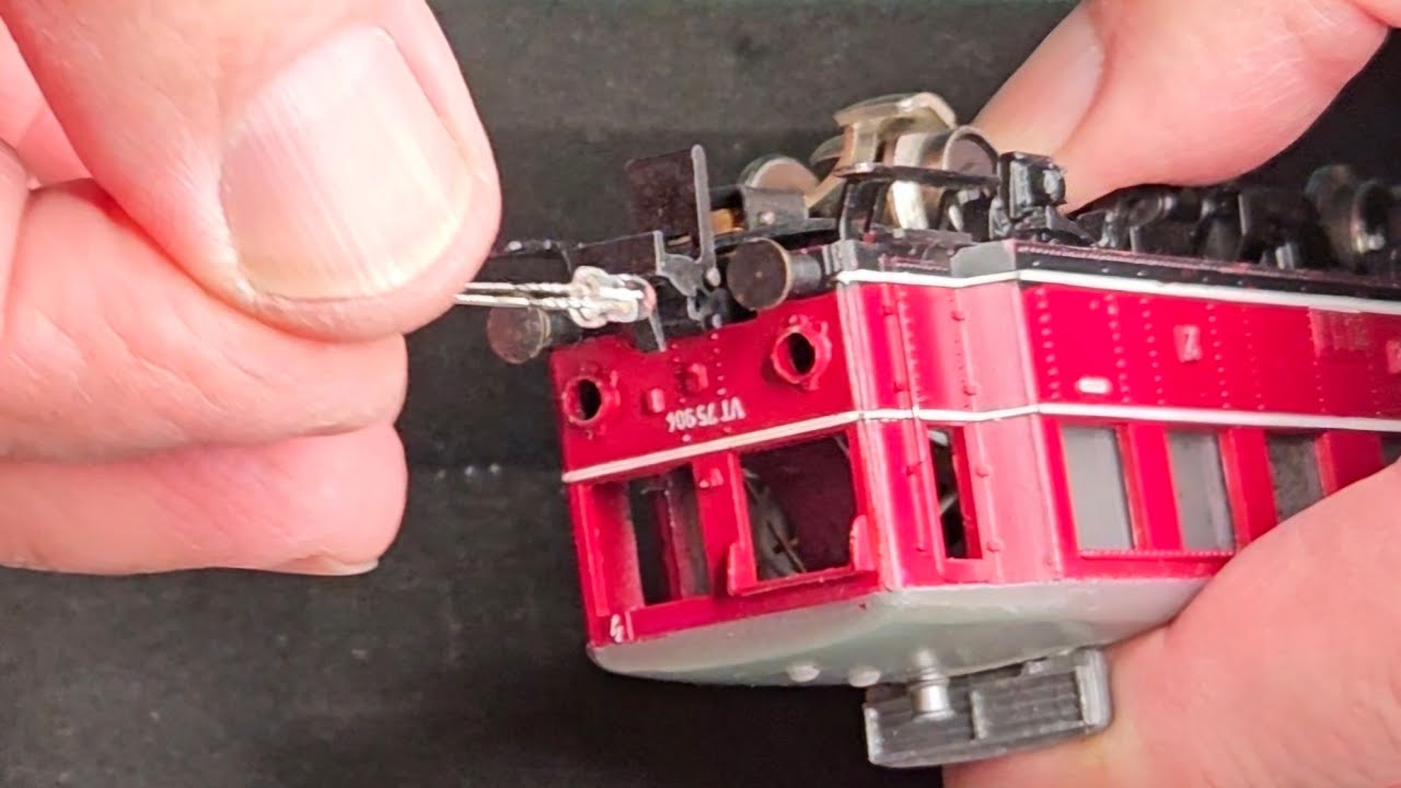 TRIX EXPRESS: VT75 Lichtwechsel