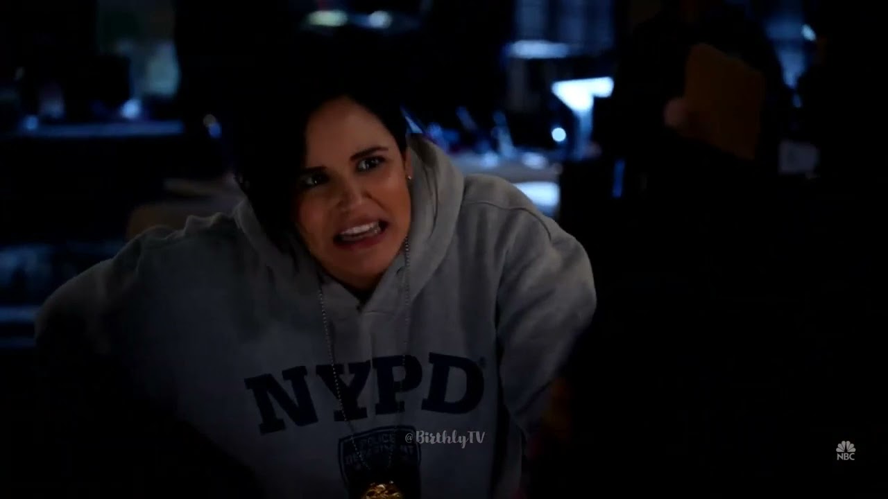 Amy gives birth in the precinct - Brooklyn Nine Nine 2013 - (Birthly TV