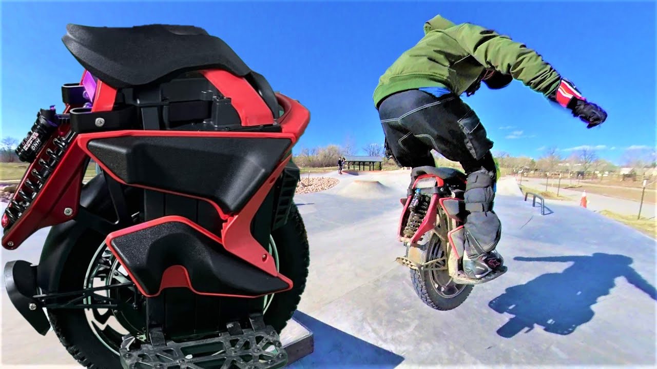 INSANELY FUN *KINGSONG S22* (ELECTRIC UNICYCLE) PLAYING