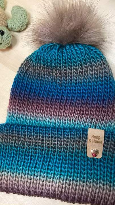 This yarn 😍! @michaelsstores #knittingmachine #hat #craft #diy