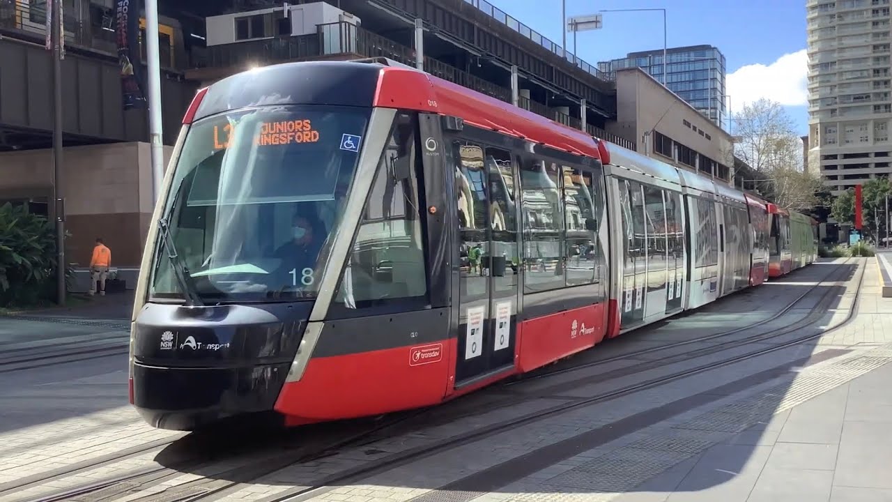 Transdev Sydney 018, 017 (L3) Departing Circular Quay Stop