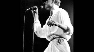 David Bowie - Sense Of Doubt - Earl&#39;s Court, London, 1-07-1978 6/23