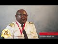 Linstant aviation  avec le commandant de bord papy kapya de caa  compagnie africaine daviation