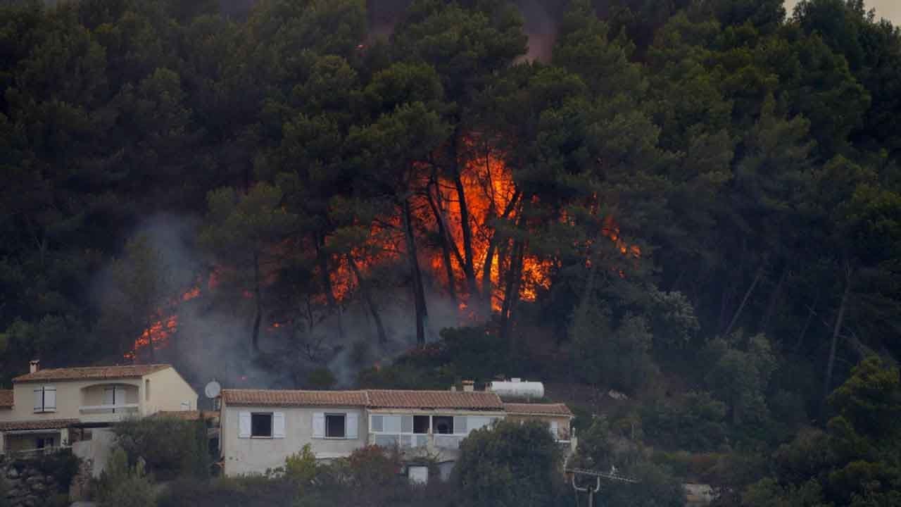Over 10,000 people evacuated due to France wildfires