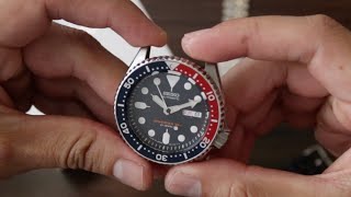 How to remove Seiko fat spring bars on SKX007/SKX009 - YouTube