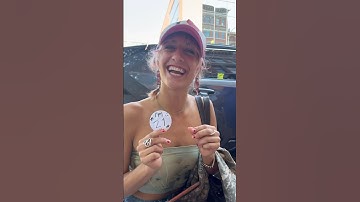 teaching people how to make pinback buttons ⚙️😁 #zachriddleart #fiftyfiftee50tour #buttonpress