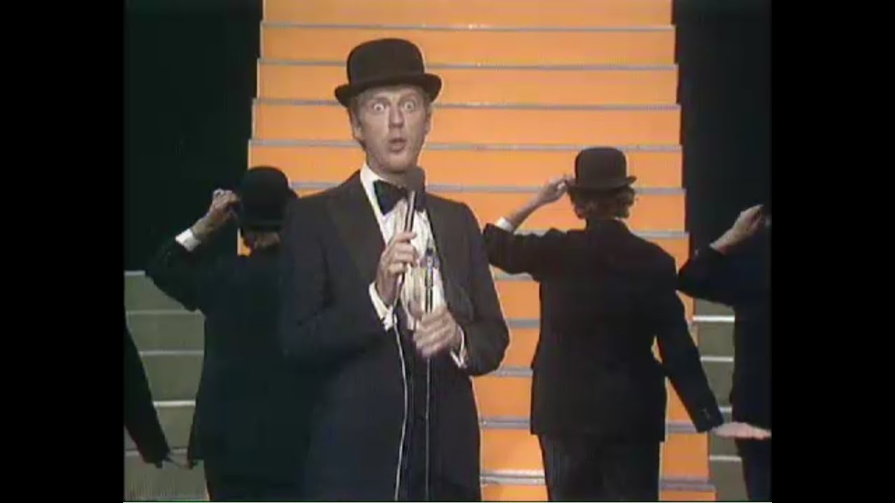 André van Duin - De Dikke en de Dunne (1979) - YouTube