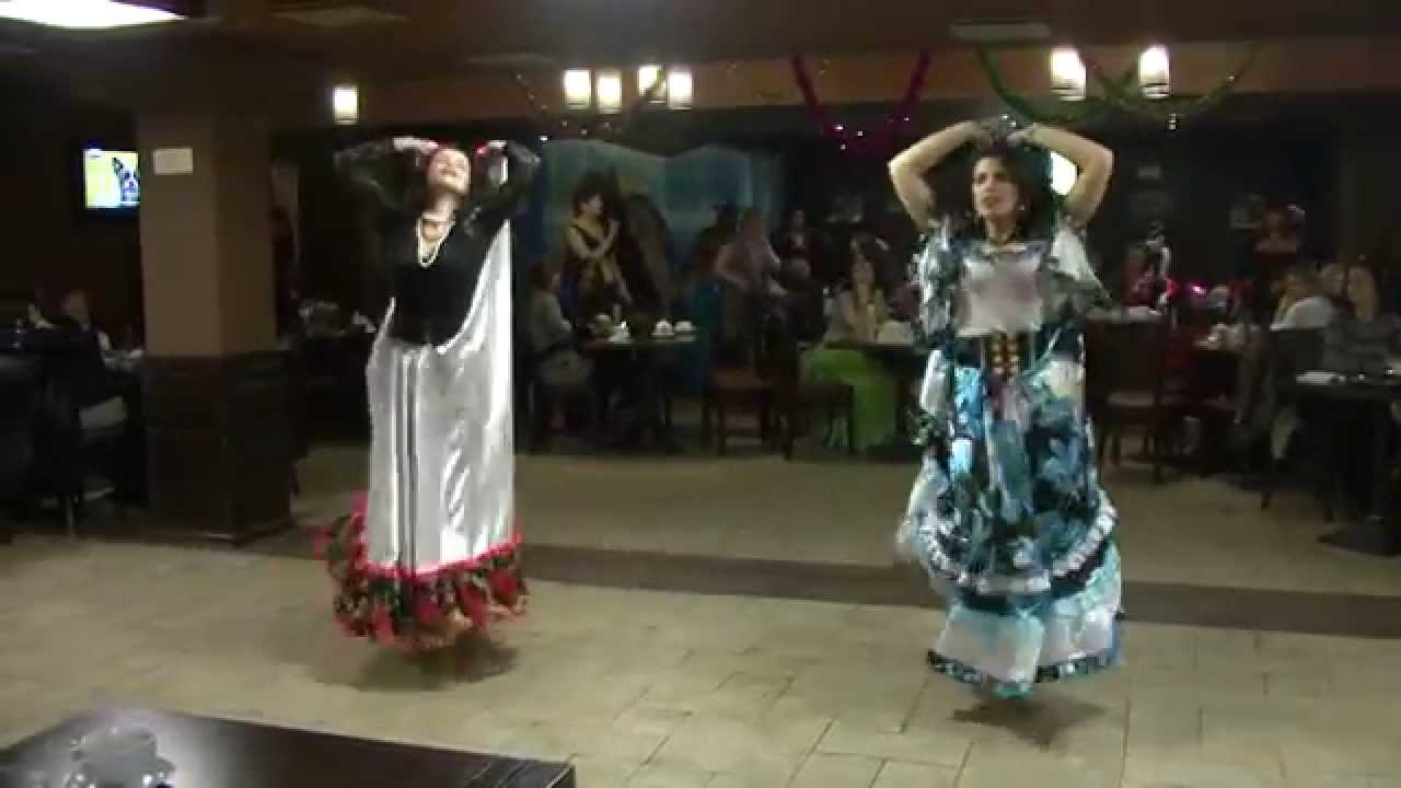 Армянская песня хоп хоп хоп. Цыганские танцы для начинающих. Хоп-хоп-хоп цыганская. Танцы румынских цыган. Цыганский танец видео.