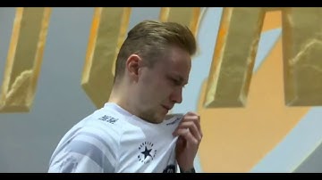 Rekkles crying after qualifying to the Worlds 2019 quarter-finals