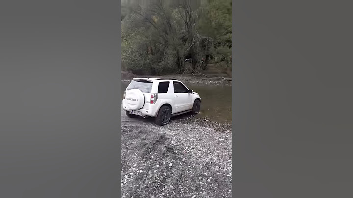 Suzuki Grand Vitara off road