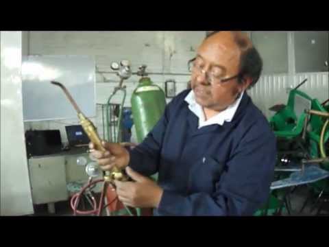 Vídeo: A la flama neutra la proporció d'oxigen a acetilè és?