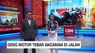 Download lagu Viral,Geng Motor beraksi: Acungkan Samurai sambil jalan zigzag di jalan