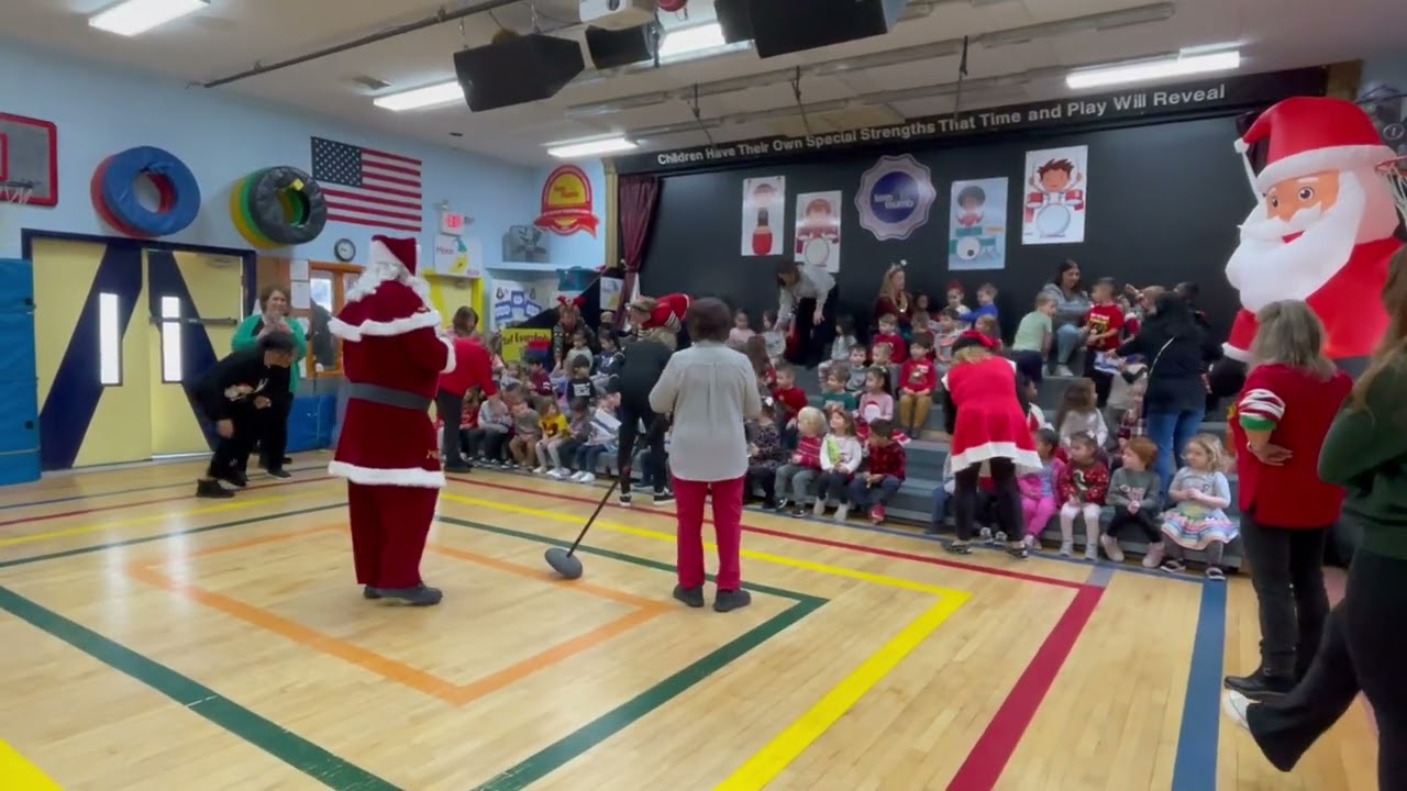 Christmas Video at Tom Thumb #3