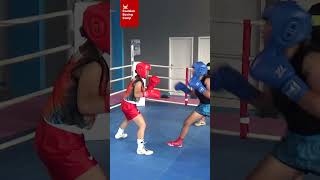 Sparring Tinju Putri Seru Seperti Pertandingan Resmi