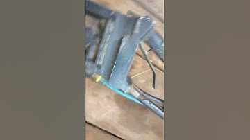 Máy cắt bê tông thủy lực bằng xích STANELY