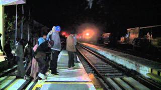 Illegal immigrants in Greece hop on a train