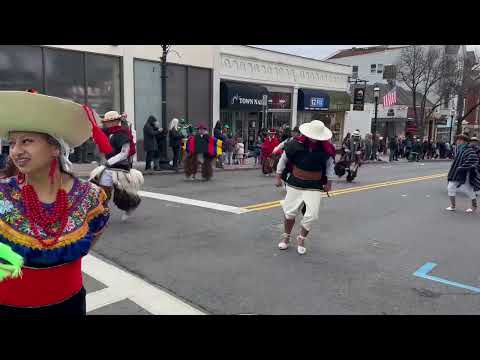 1 Ecuadorean dancers