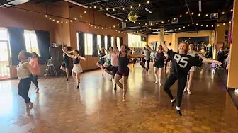 NDDO Taylor Swift Ballet Rock! 