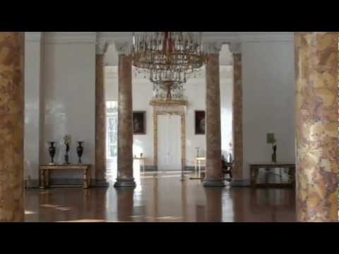 Video: Prehliadka Holandska: Law Palace