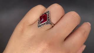 High Quality Vintage Rhombus Design Red Garnet Stone Thai Silver Ladies Rings