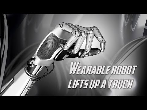 Live: Wearable robot lifts up a truck “铁甲钢拳”展现机械力量