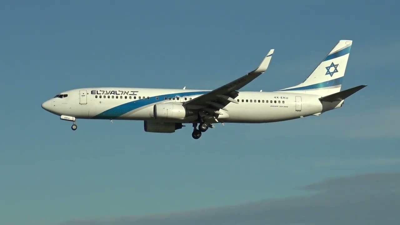 El Al Boeing 737-800 4X-EKU Landing Barcelona LEBL