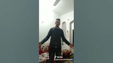 شبح اسد وسط الغابة 