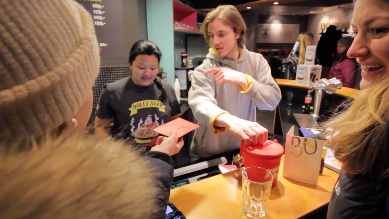 GRATIS PIZZA PÅ DOLLY DIMPLE´S YouTube