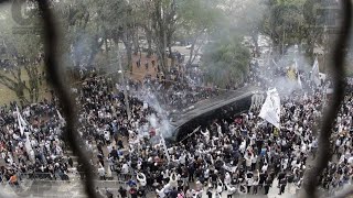 TORCIDA DA PONTE PRETA FAZENDO A RECEPÇÃO AO ÔNIBUS ANTES DO DERBY