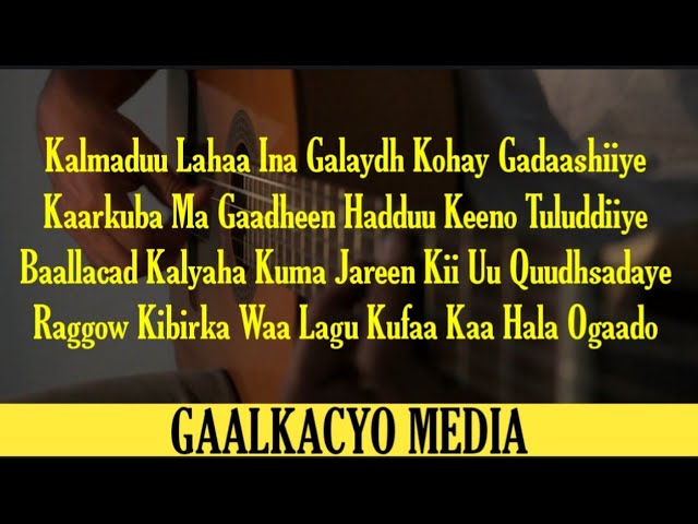 Tranniy qizlar xorozlarini silkitadi Kokrak qafasining anal fotosurati