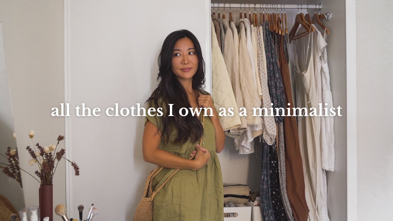 12 Essentials on a Minimalist Wardrobe Checklist (for Women)