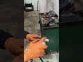 Hay veces que no entran bien las cosas, acordaros de siempre poner lubricante #humor #viral #taller