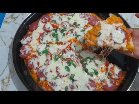 Қыздар HD форматында үлкен планда зәр шығаруда