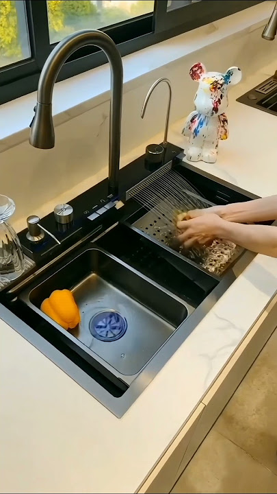 Experience true opulence in your kitchen with our exquisite luxury kitchen sinks. #americanlife #usa