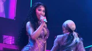 Nicki Minaj performs FTCU on The Pink Friday 2 Tour in Newark, NJ on 3/28/24. Resimi