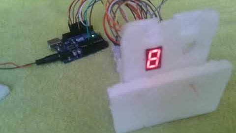 Controlando os números no display LCD de 7 segmentos com controle remoto