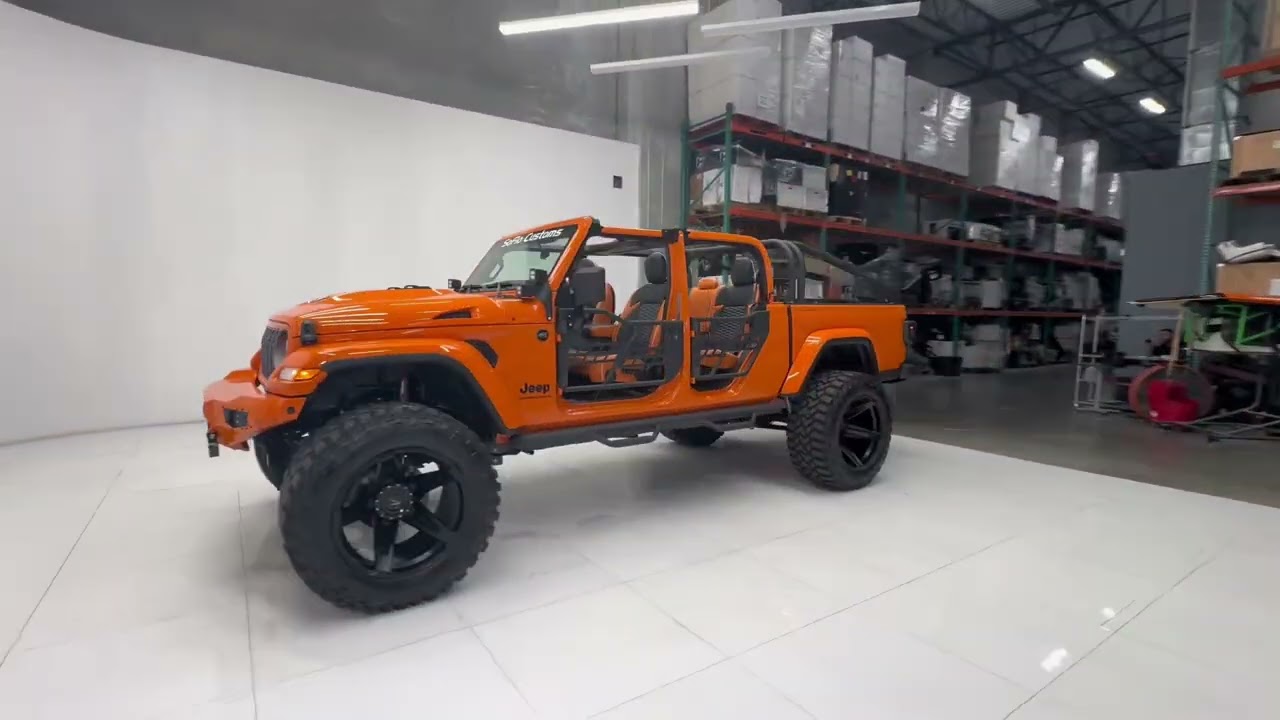 Jeep Gladiator orange w color matched bumper all weather interior 535864