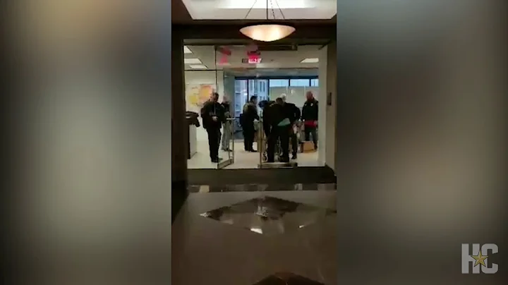 Investigators search office of ex-Harris County GO...