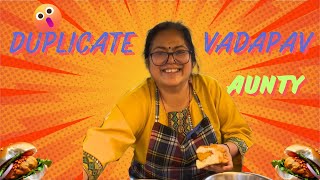 Duplicate Vadapav Aunty | Delhi | Vadapav | Indian Street Food | Vadapav War | Delhi Food