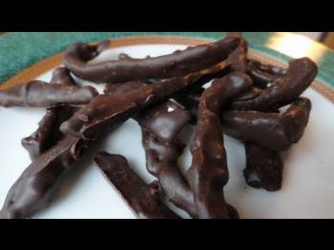Video: Paano Magluto Ng Isang Chocolate-coated Orange Pie