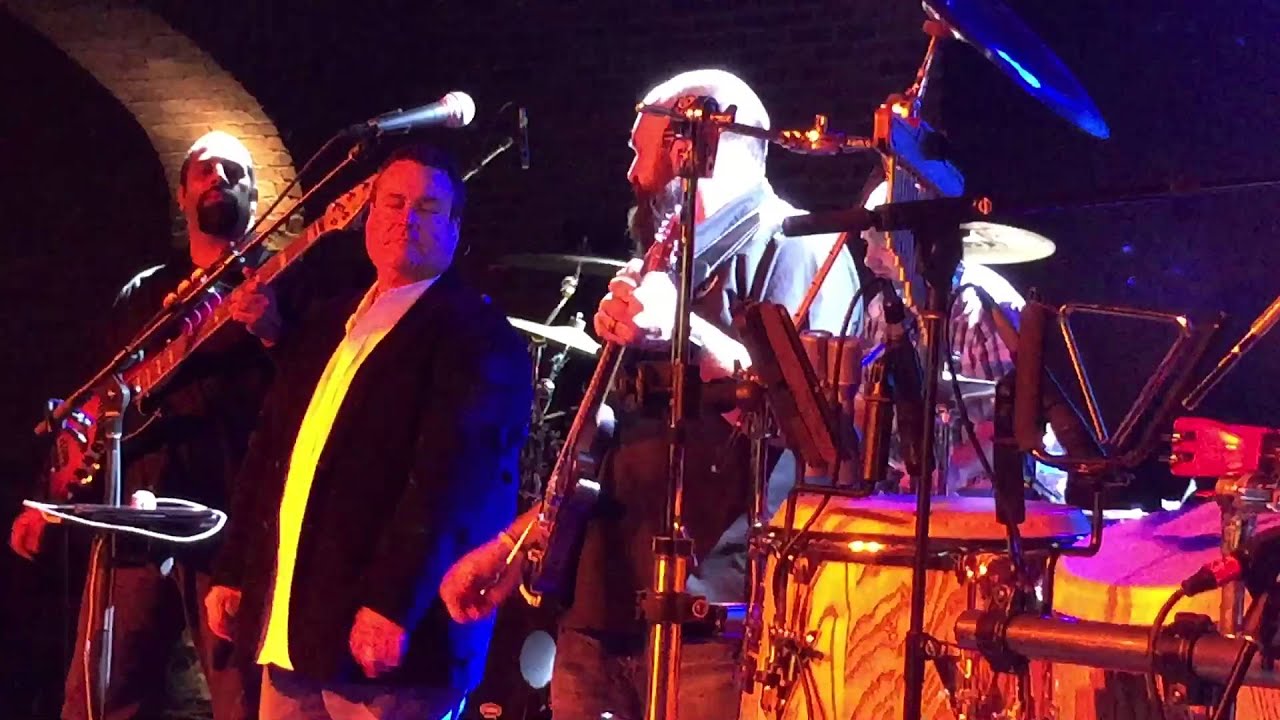 Showtime band (Utica, NY) the Gig, Turning Stone Casino. Amazed for