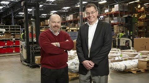 Crown RM Series Offers Comfort and Visibility to Operators at Barrett Distribution