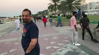 سهيل المبارك في كورنيش الدوحة في قطر